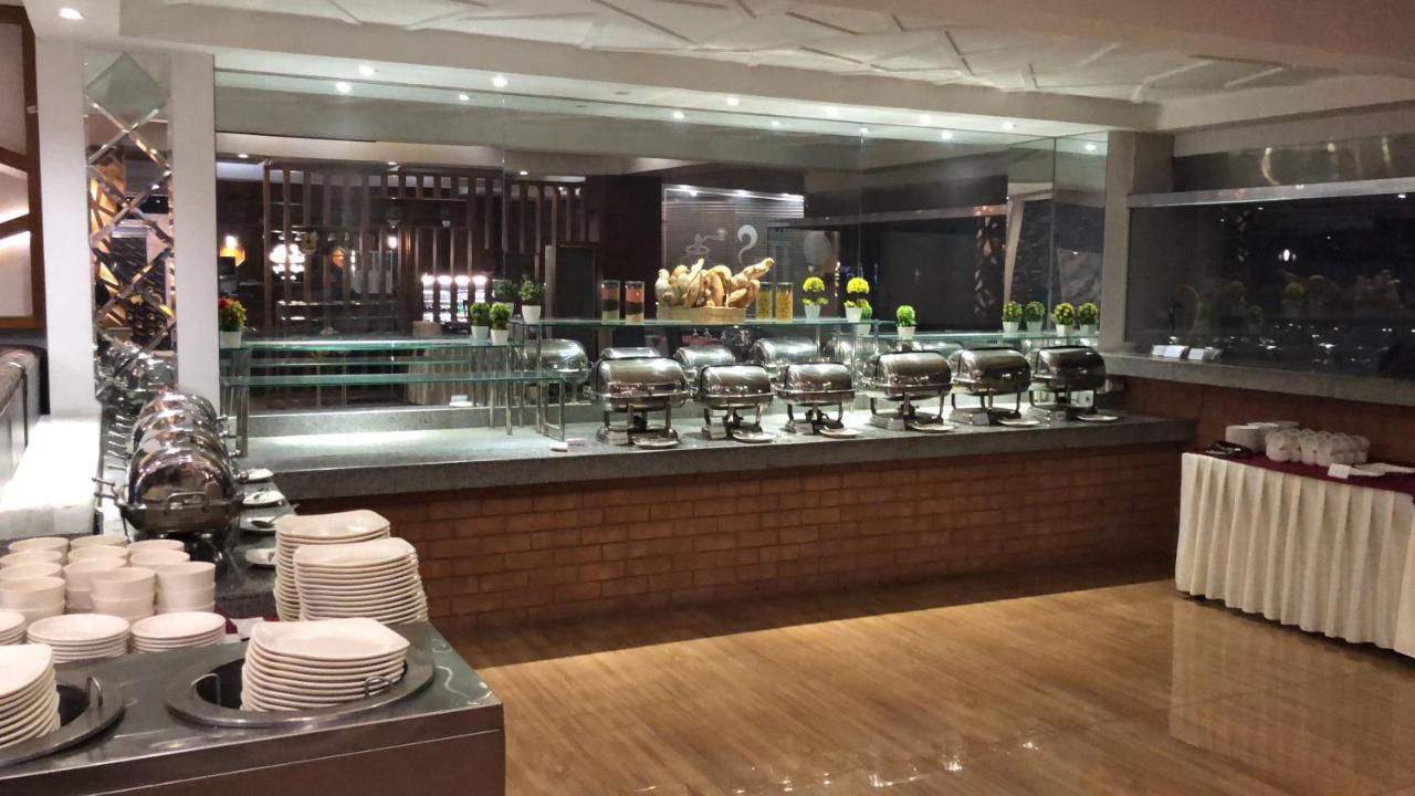 Grand Mongolia Hotel Rawalpindi Exterior foto